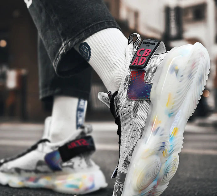 2020 New Men's Casual Sports Shoes & Breathable Sneakers